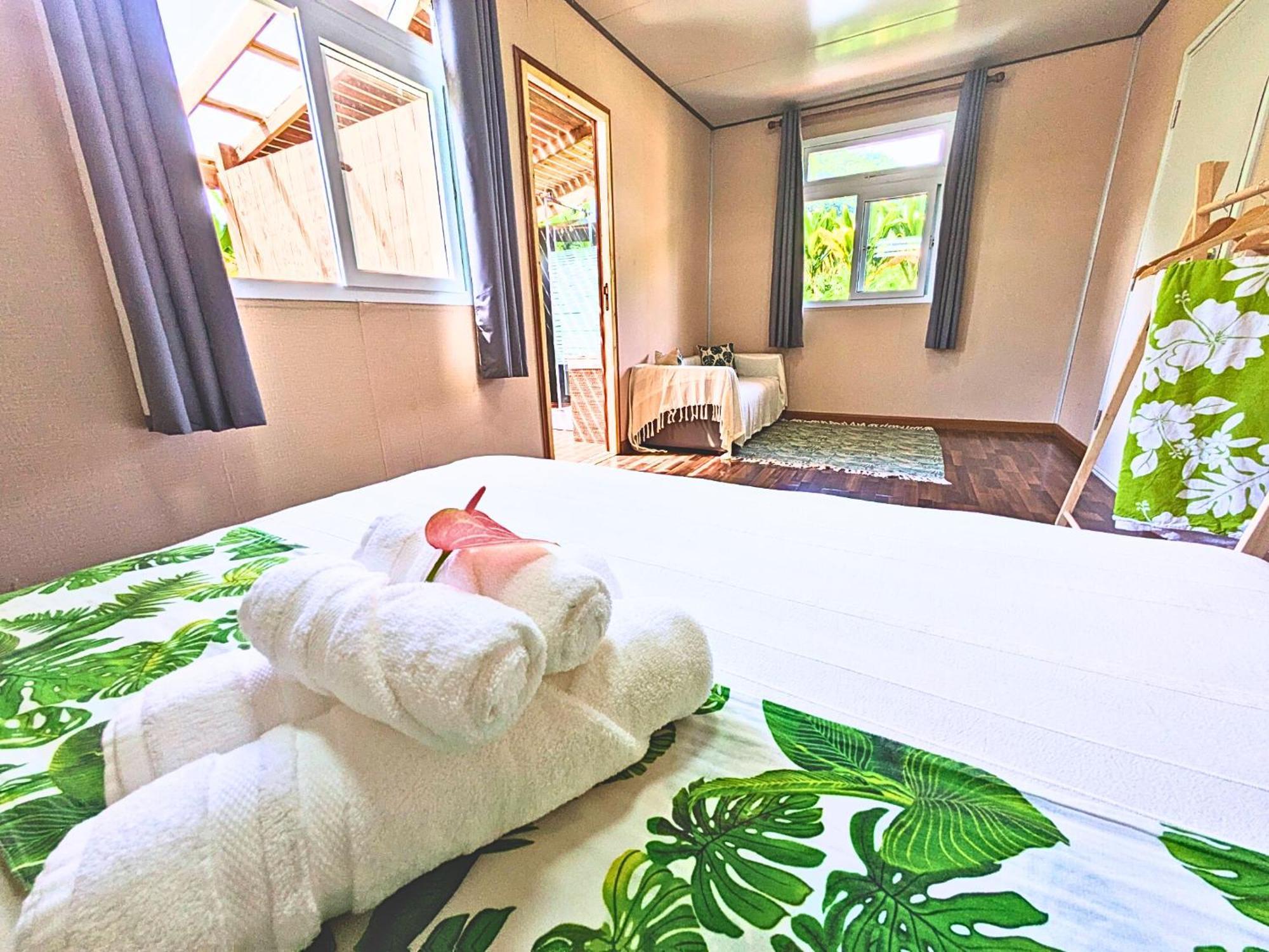 Natura Om Teahupoo Surf Lodge Toanoano المظهر الخارجي الصورة